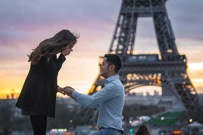 Proposal Photographer in Paris - A Paris proposal photographer turns nerves into a shot plan