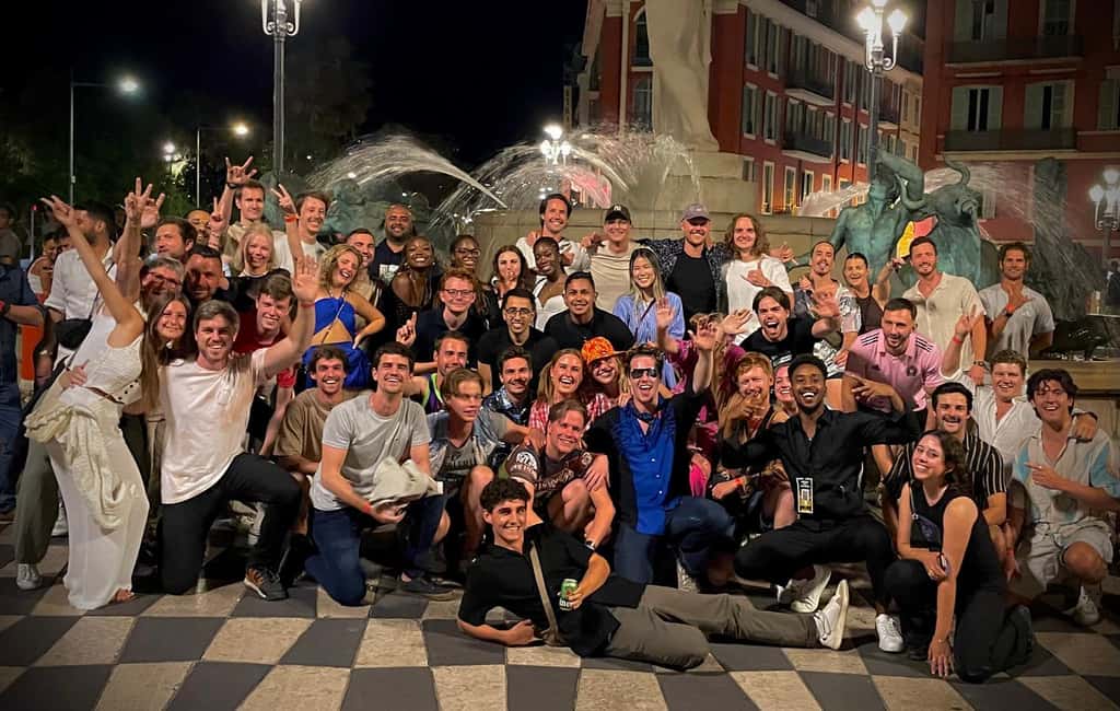 Pub Crawl Paris: Drink, Laugh, Meet the World - Key Things You’ll Notice on This Pub Crawl