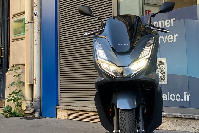 Rental scooter PCX Honda 125cc (B / A1 permit) Paris - Pickup at 2 Rue Michel Chasles: where the ride really starts