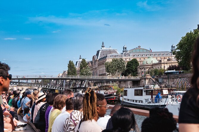 River Seine Sightseeing Boat Tour with Audio Guide - Notre-Dame and Conciergerie: Gothic Icons from the Water