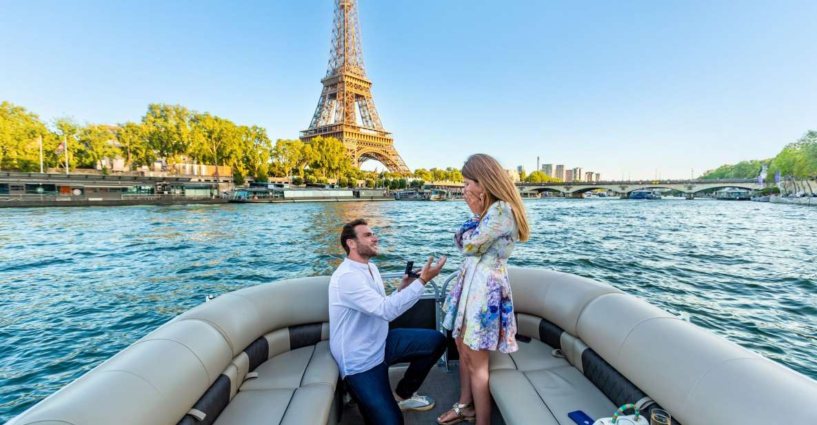 Romantic photo shooting on a private boat in Paris - A romantic Seine cruise that’s built for photos, not just sightseeing