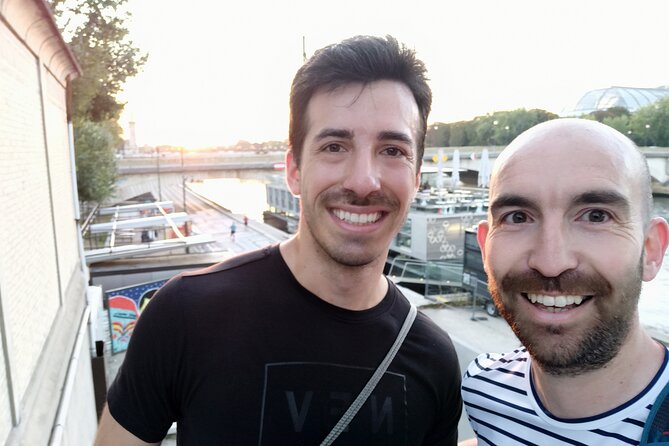 Running in Paris at dawn & see 10 secrets - Eiffel Tower First: What to Watch For on Your Approach