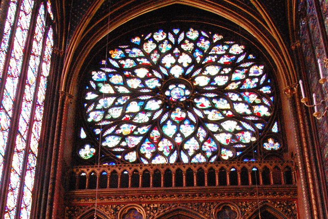 Sainte Chapelle 1h Guided Tour with entrance ticket - Eng / Esp - Guides and group size: what small means here