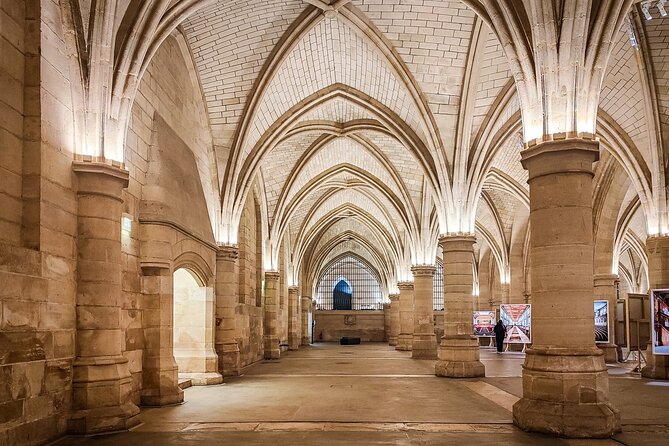 Sainte Chapelle and Conciergerie 1.5-Hour Private Guided Tour - Key highlights to look for on this private Sainte-Chapelle and Conciergerie tour