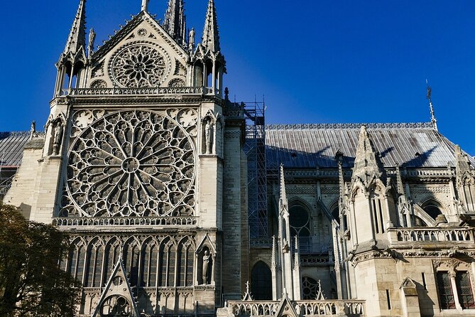 Sainte-Chapelle and Conciergerie Guided Tour with Ticket in Paris - How the pacing works (and why small groups matter)