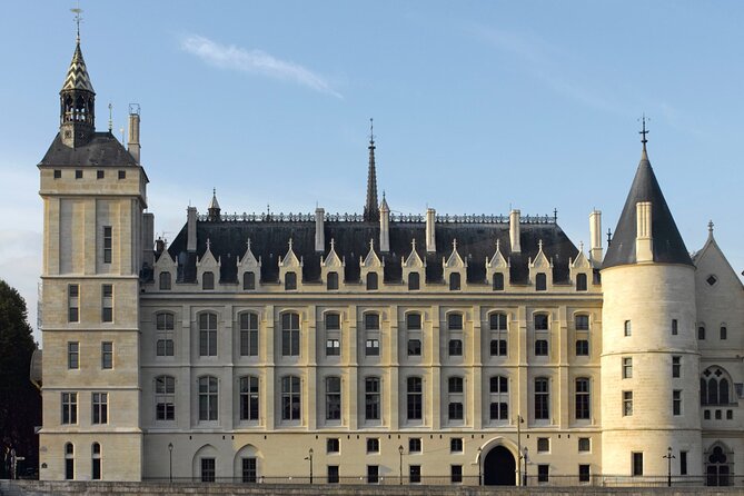 Sainte-Chapelle and Conciergerie Guided Tour with Ticket in Paris - FAQ