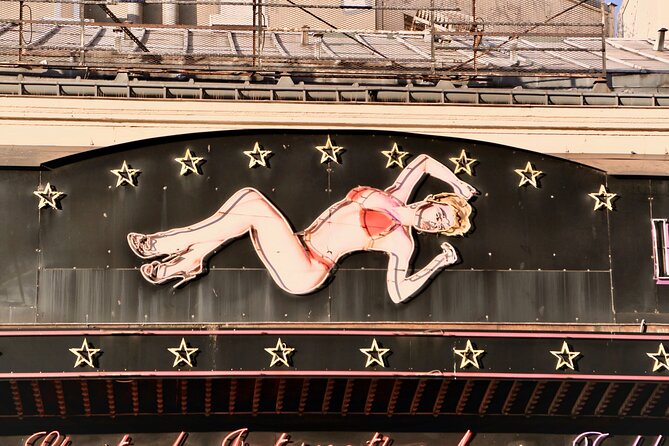 Scandalous Paris, audioguided smartphone tour - Stop-by-Stop Walk: From Place Saint-Georges to Moulin Rouge