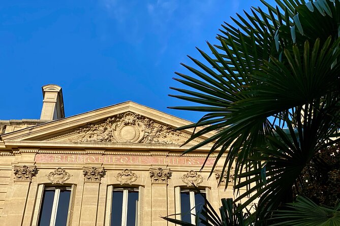 Scandalous Paris, audioguided smartphone tour - Phone-First Navigation: How the Rewind App Keeps You From Getting Lost