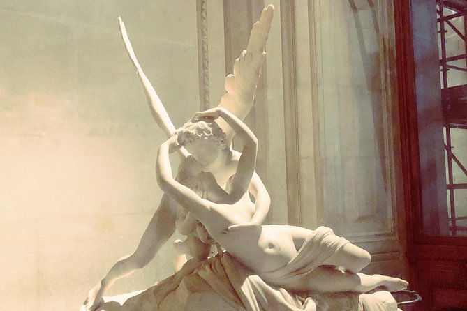 Secrets & Scandals of the Louvre - Limited to 6 Guests - 2 hours 30 minutes inside the Louvre: a highlight route with a story