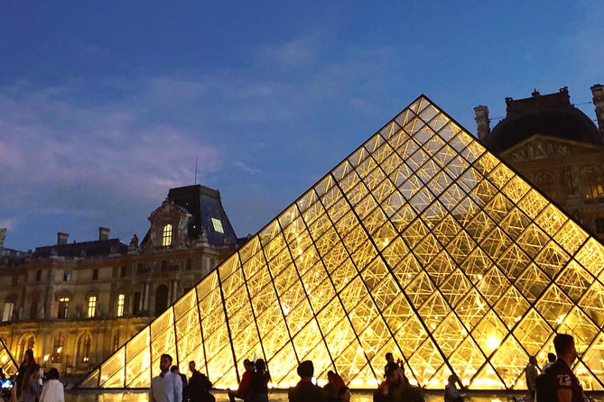Secrets & Scandals of the Louvre - Limited to 6 Guests - Rules to know before you go: fitness, bags, and age limits