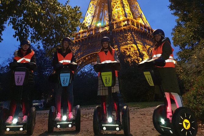 Segway by night ! Illuminated Paris - Eiffel Tower: the obvious stop that still lands