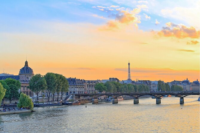 Seine River Cruise flexible ticket with Audio in Paris - 1 Hour - Boat Comfort and Onboard Extras (Including Drinks)