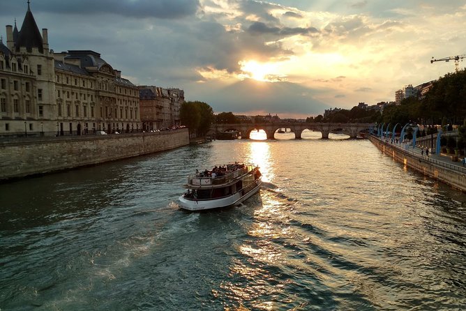 Seine River Cruise & French Crepe Tasting by the Eiffel Tower - Where the Value Really Comes From (And Where It Can Miss)