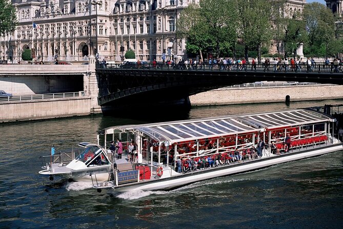 Seine River Cruise with Commentary 1 Hour - Price and Value: $20.39 for a Fast Paris Orientation