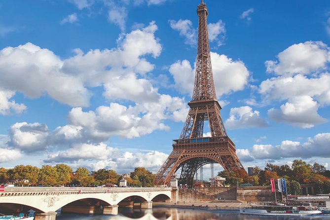 Seine River Guided Cruise Champagne Option by Vedettes de Paris - Seating, sound, and deck rules: the stuff that can change your comfort