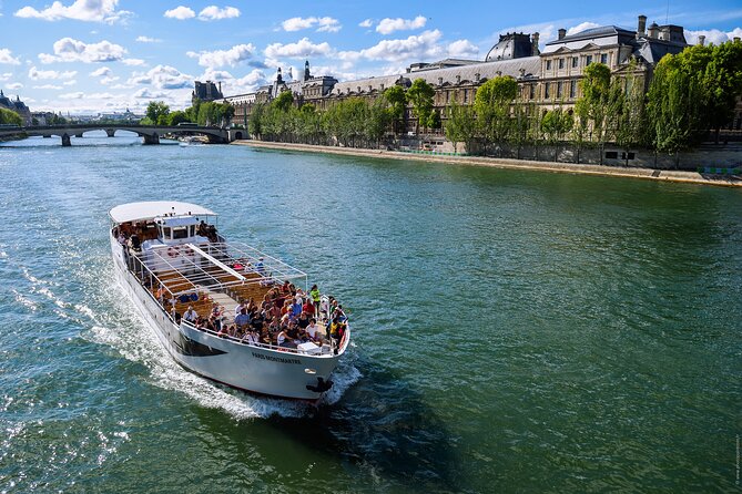 Seine River Guided Cruise with Kids by Vedettes de Paris - Eiffel Tower views from the river: fast facts that land with kids