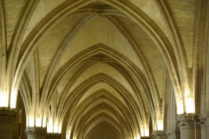 Semi-Private French Revolution and Conciergerie tour - Le Marais: from filled-in swamp to post-Revolution reinvention