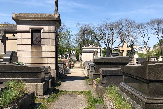 Semi-Private Père Lachaise Cemetery Tour - Père Lachaise in Two Hours: What the Semi-Private Format Really Does