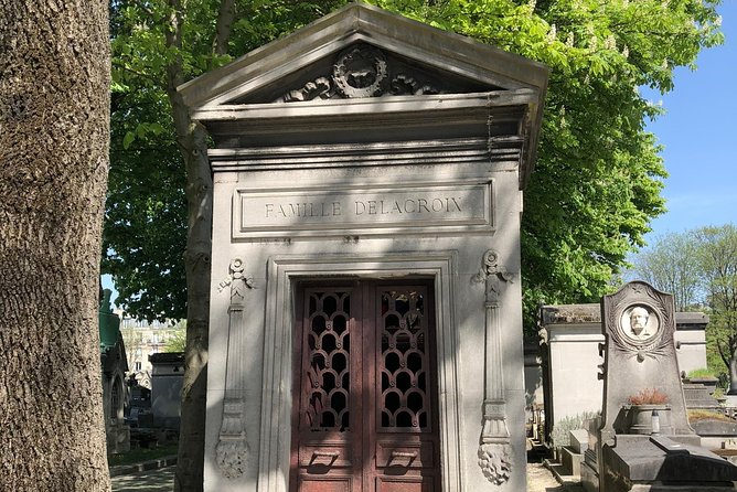 Semi-Private Père Lachaise Cemetery Tour - Weather, Comfort, and What to Wear for a Cemetery Walk