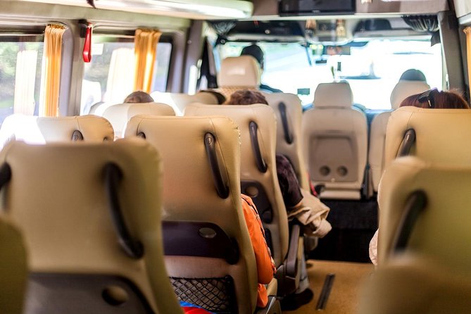 Shuttle Arrival Transfer from Paris Airport to Hotel/ Apartment - Finding Your Driver in CDG, Orly, or Beauvais Arrivals Halls