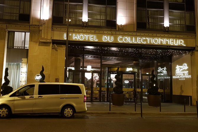 Shuttle Departure from Paris Hotel/Apartment to the Airport - Service Pattern: What Happens During the Ride