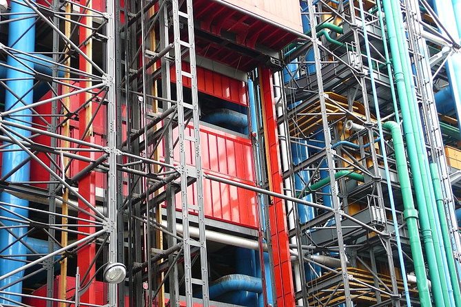 Skip-The-Line Centre Pompidou Paris Guided Museum Tour - Semi-Private 8ppl Max - Getting oriented at Centre Georges Pompidou (before you even enter galleries)