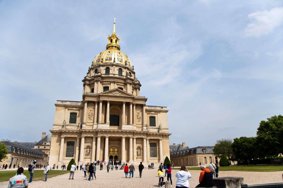 Skip-the-line Les Invalides Army Museum Paris Private Tour - Your private guide: how you’ll learn (and how it stays interesting)