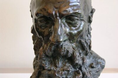 Skip-the-line Rodin Museum Tour with Artist - The private artist-guide makes Rodin’s surfaces and forms make sense