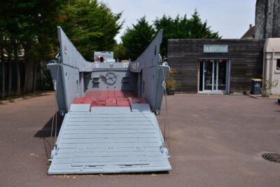 Small-Group Canadian Normandy D-Day Juno Beach from Paris - The minibus comfort and the value of an English-speaking guide