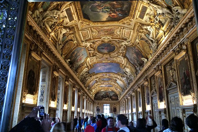 Small-Group Louvre Museum Masterpieces Tour with Access - Group size reality check: capped at 12, but crowds can change the plan
