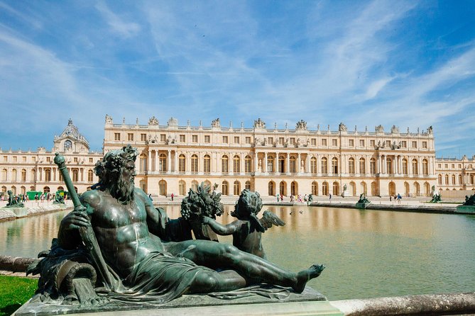 Small Group VIP Versailles Bike Tour from Paris with King's Apartments Access - The first ride: Versailles parks, Grand Canal views, and a picnic plan