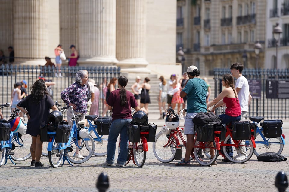 Solex Guided Tour of Intellectual Paris - Musée d’Orsay and the Seine: the UNESCO stretch you’ll actually feel