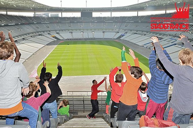 Stade de France: Behind the Scenes Tour - Getting there and meeting at the official shop in Saint-Denis