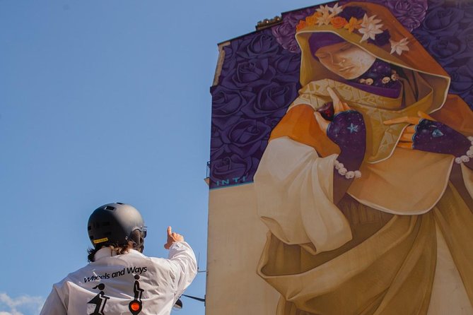 Street Art tour in Paris - Discover Paris murals ! - Group size and pace: better attention, less waiting around