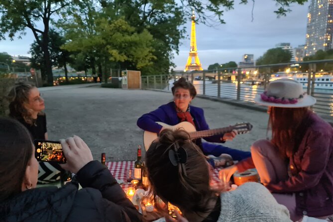 Sunset Picnic with View of Eiffel Tower and Live Music - Sunset Serenades and the Eiffel Tower Sparkle Moment