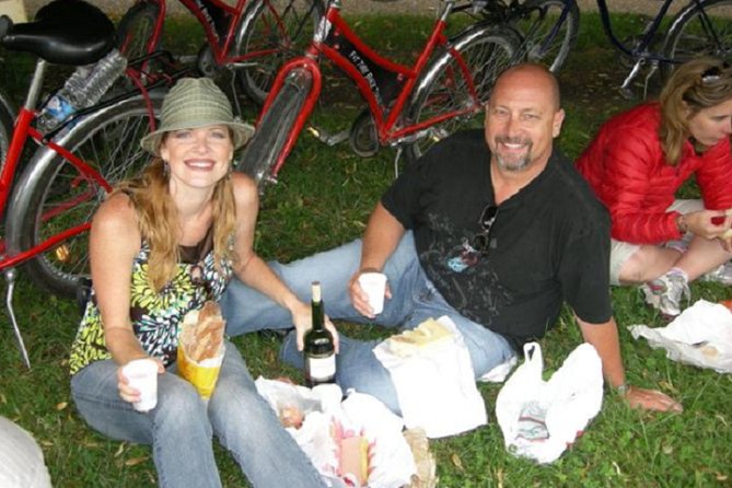 Sunset Versailles Bike Tour with Fireworks - Market stop and picnic break: bring cash and a plan