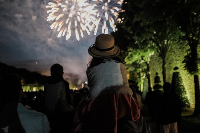 Sunset Versailles Bike Tour with Fireworks - Gardens, fountains, and fireworks: the payoff comes at night