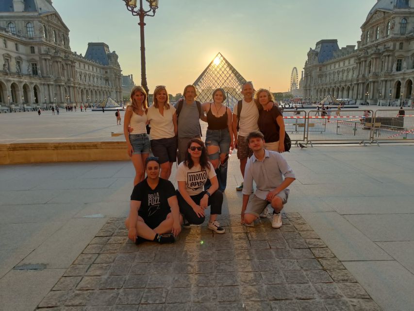 The Best of Paris: Small Group Bike Tour like a Local - Monument stop moments: how to get great photos without losing the group