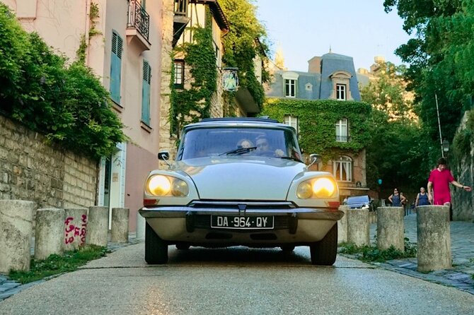 The Essentials of Paris in a Classic Open Top Car Citroën DS - From La Madeleine to the Tuileries and Place de la Concorde