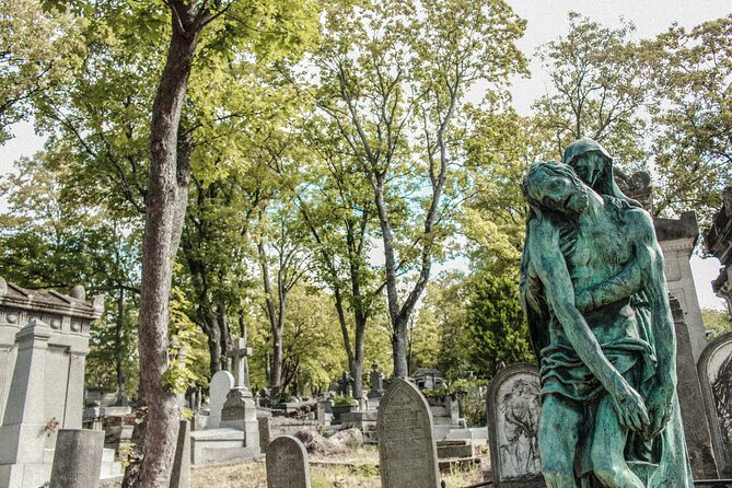 The Famous Graves of Père Lachaise - Self-Guided Audio Tour - Who this self-guided Père Lachaise audio tour fits best