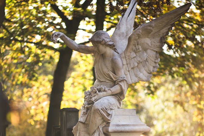 The Famous Graves of Père Lachaise - Self-Guided Audio Tour - How the tour works on your phone (and how to avoid common problems)