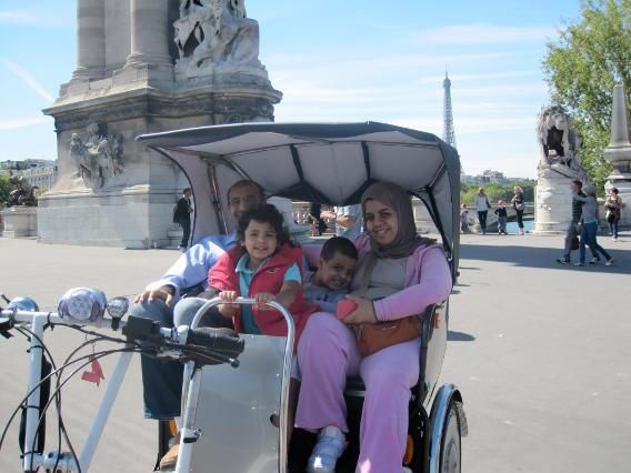 The Latin Quarter: 2, 3 or 4H Private Tuk-tuk Tour in Paris - Saint-Germain-des-Prés: literary cafes, brasseries, and street charm