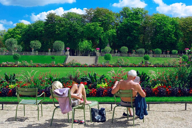 The Local Paris Experience: an off-the-beaten-track adventure! - Bassin de la Villette: The Canal Side Where People Play