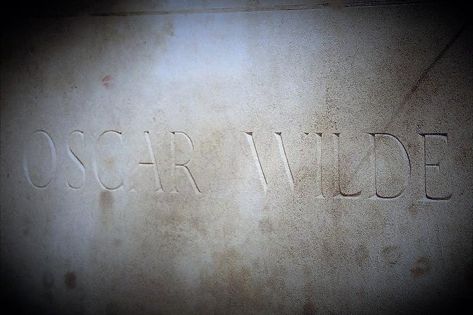 The Pere Lachaise Cemetery Private Tour - Meeting points and your route’s end: where the tour starts and finishes
