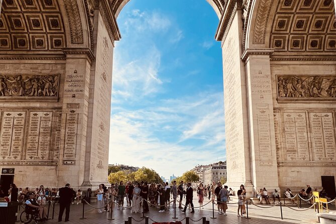 Tour guide in Paris - Visit Paris with your official guide ! - Provence-Wise or Paris-Wise? Why Your Route Details Matter