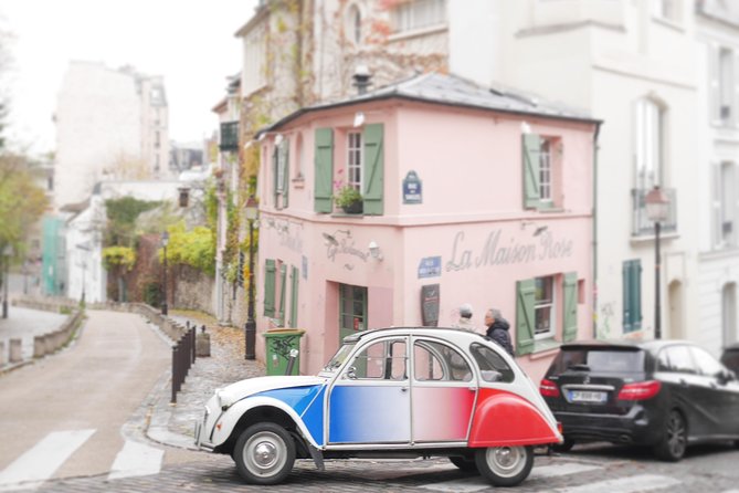Tour in a vintage car with a Parisian - Your Parisian driver/guide: live commentary that actually helps