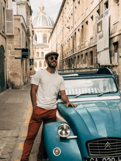 Tour of Paris in Citroën 2CV - Meeting at Saint-Germain-des-Prés (and how pickup affects your day)