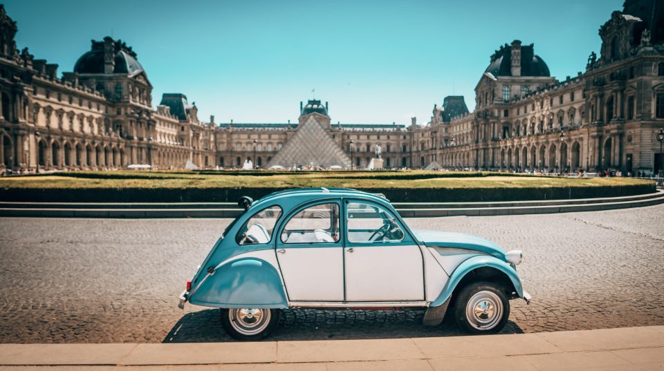 Tour of Paris in Citroën 2CV - Price and value: what $212 for up to 3 people really means