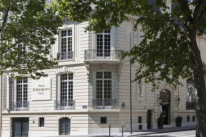 Tour of the Musée Yves Saint Laurent Paris - The guided walk: small group attention, big storytelling energy