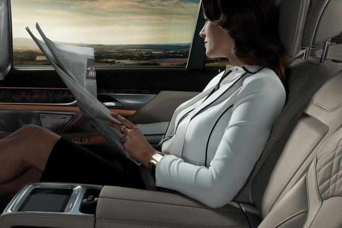 Transfers Private: Paris-Aéroports/Paris-Disneyland, France - Driving Time in Paris Traffic: Planning for 30 Minutes to 1.5 Hours